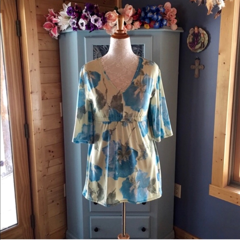 Beautiful Blouse Brand NEW!! - Picture 5 of 5